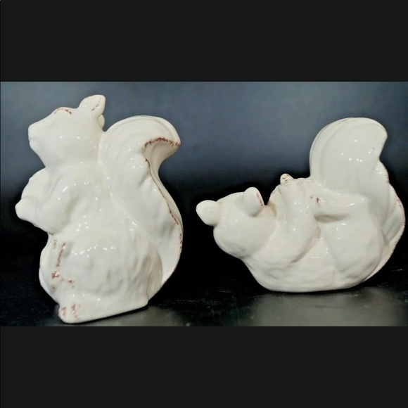 STONEWARE SOUTHERN LIVING SQUIRREL SALT AND PEPPER SHAKER SET NEW IN BOX - Picture 3 of 8
